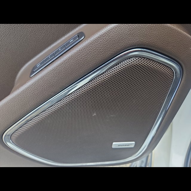 2019 Chevrolet Tahoe Premier thumbnail 14
