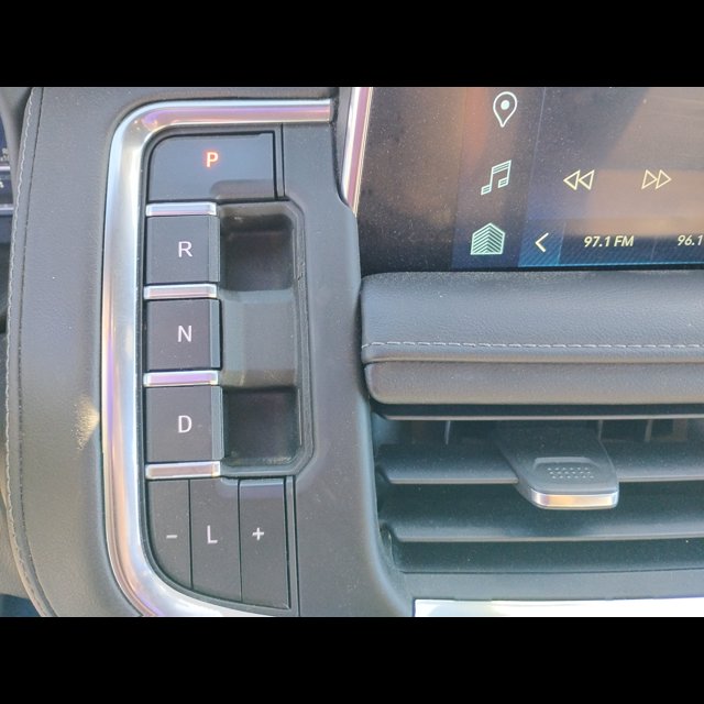 2022 Chevrolet Suburban Z71 thumbnail 14