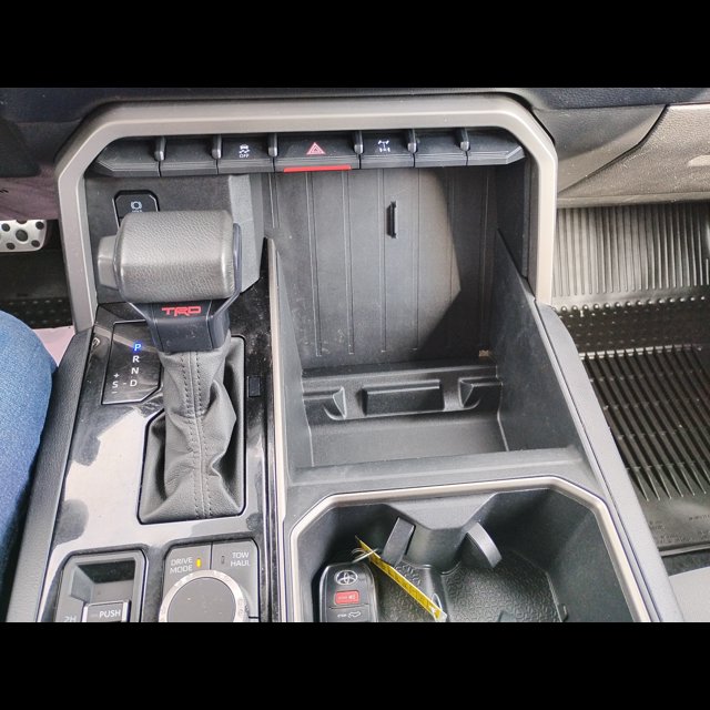 2024 Toyota Tundra 4WD SR5 thumbnail 11