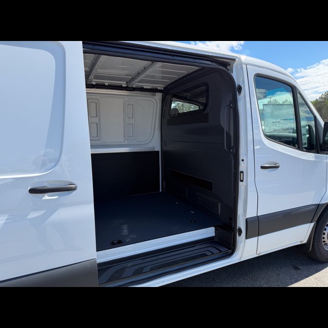 2026 Mercedes-Benz Sprinter Cargo Van Base thumbnail 3