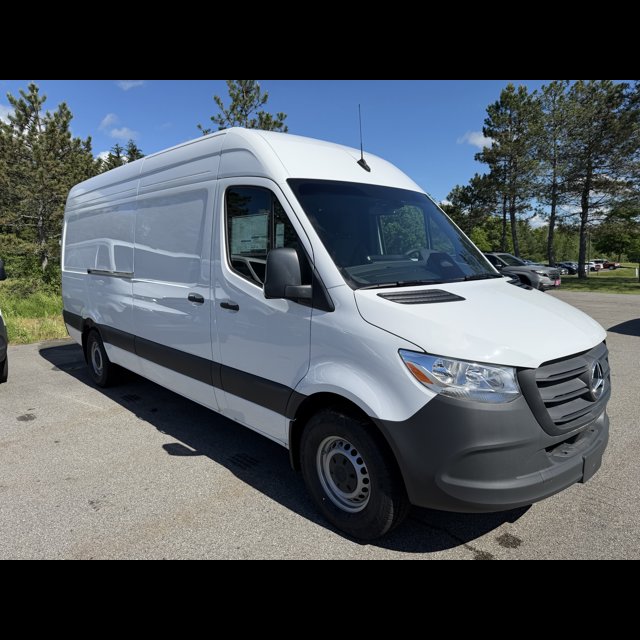 2026 Mercedes-Benz Sprinter Cargo Van Base thumbnail 2