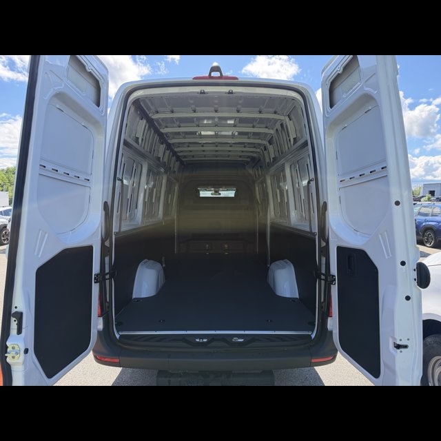 2026 Mercedes-Benz Sprinter Cargo Van Base thumbnail 5
