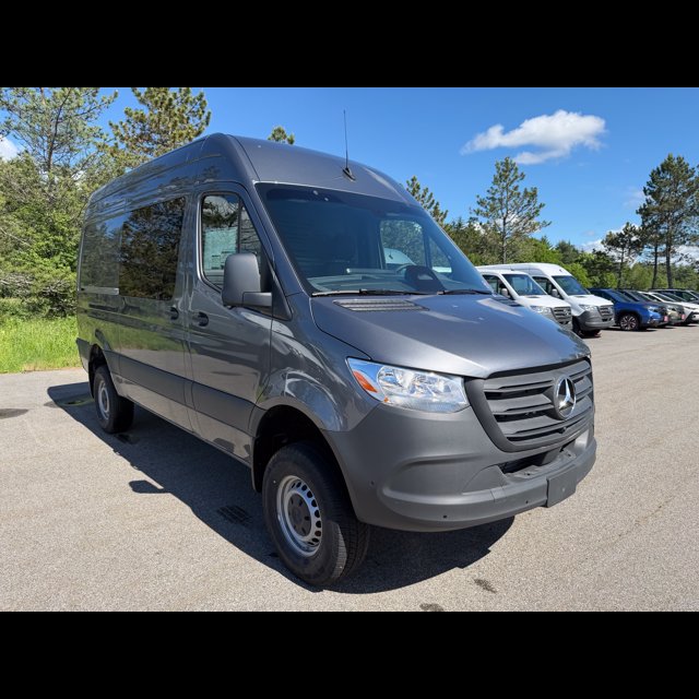 2026 Mercedes-Benz Sprinter Cargo Van Base thumbnail 2