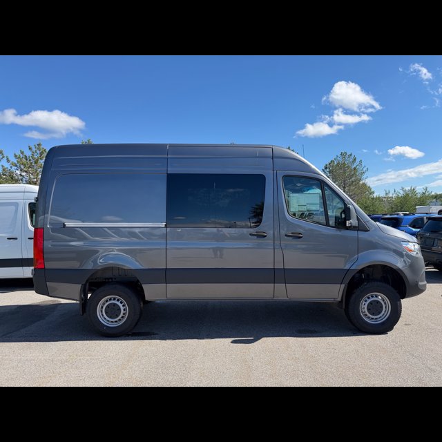 2026 Mercedes-Benz Sprinter Cargo Van Base thumbnail 3