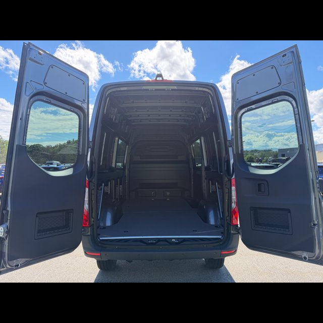 2026 Mercedes-Benz Sprinter Cargo Van Base thumbnail 5