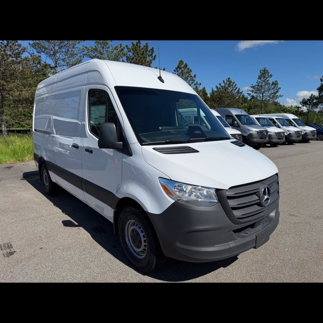 2026 Mercedes-Benz Sprinter Cargo Van Base thumbnail 2