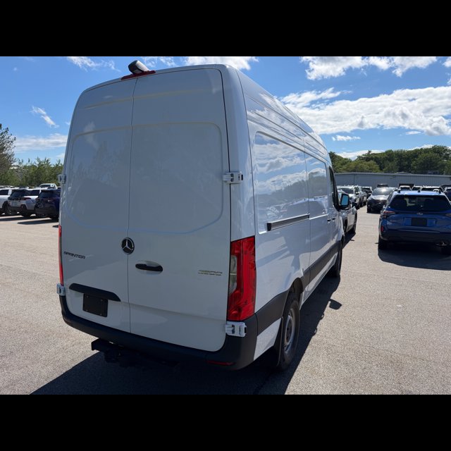 2026 Mercedes-Benz Sprinter Cargo Van Base thumbnail 3