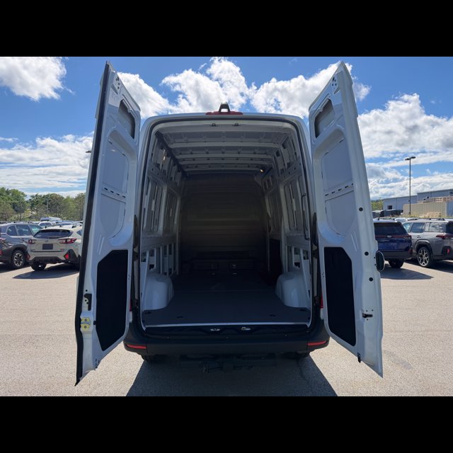 2026 Mercedes-Benz Sprinter Cargo Van Base thumbnail 5