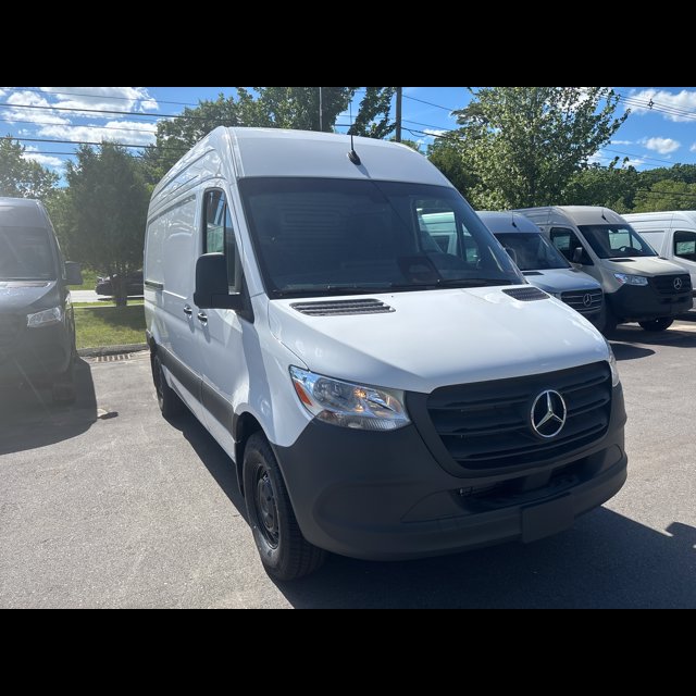 2026 Mercedes-Benz Sprinter Cargo Van Base thumbnail 5