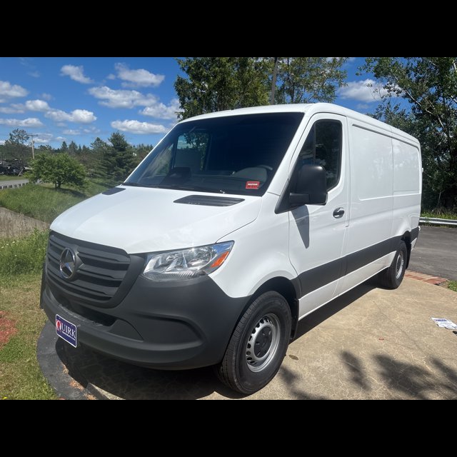 2026 Mercedes-Benz Sprinter Cargo Van Worker