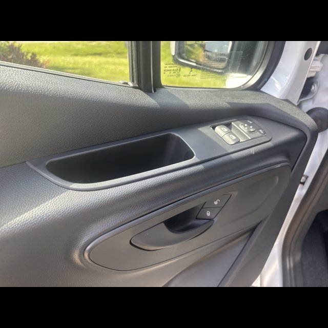 2026 Mercedes-Benz Sprinter Cargo Van Worker thumbnail 9