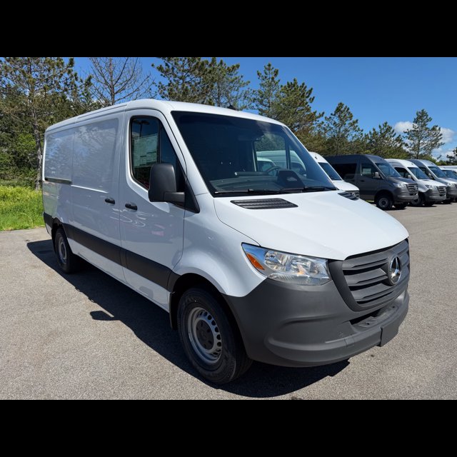 2026 Mercedes-Benz Sprinter Cargo Van Worker thumbnail 2