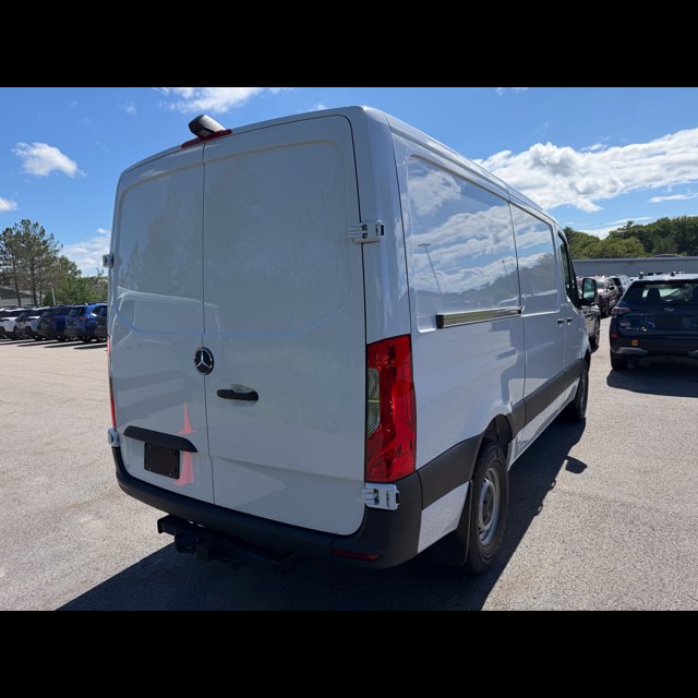 2026 Mercedes-Benz Sprinter Cargo Van Worker thumbnail 3
