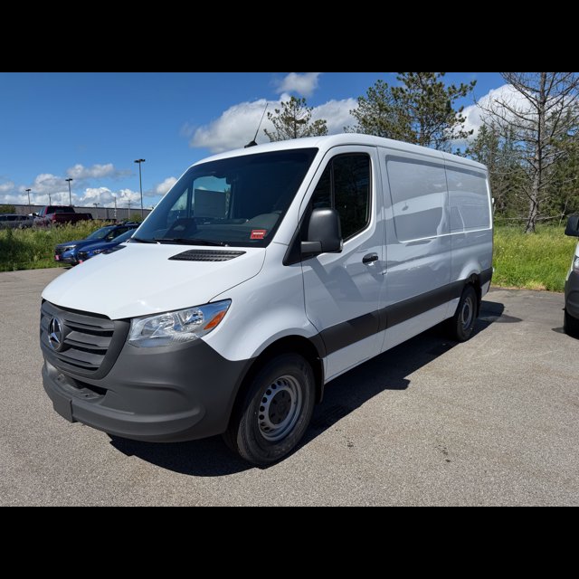 2026 Mercedes-Benz Sprinter Cargo Van Worker