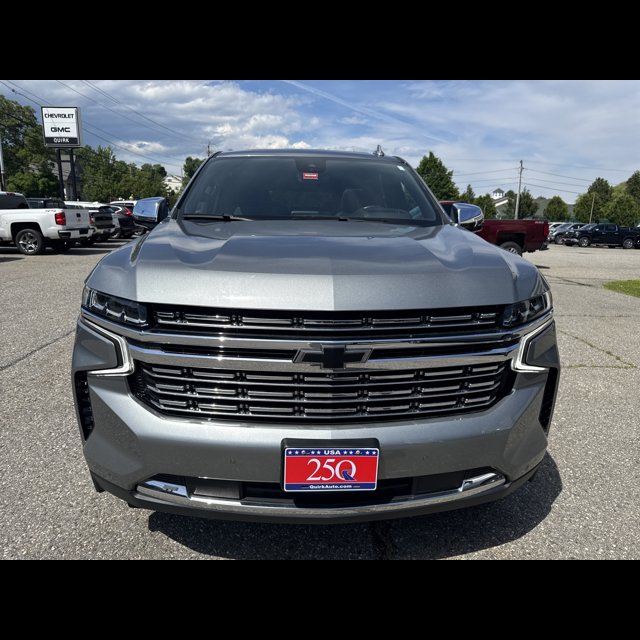 2023 Chevrolet Suburban Premier thumbnail 2