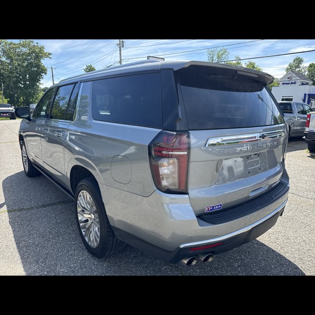 2023 Chevrolet Suburban Premier thumbnail 7