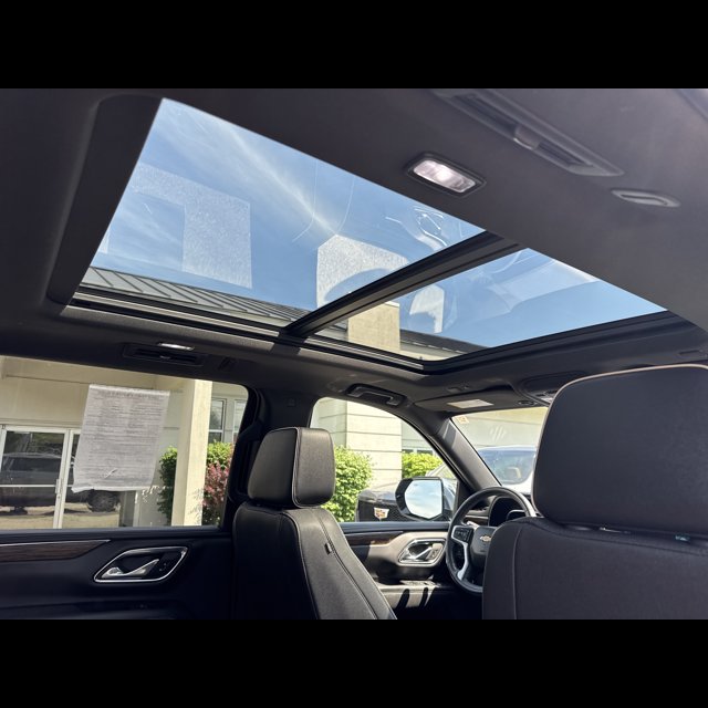 2023 Chevrolet Suburban Premier thumbnail 14