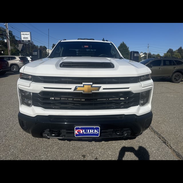 2024 Chevrolet Silverado 2500HD Custom thumbnail 3