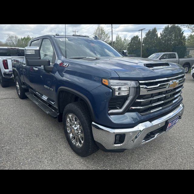 2026 Chevrolet Silverado 2500HD LTZ thumbnail 2