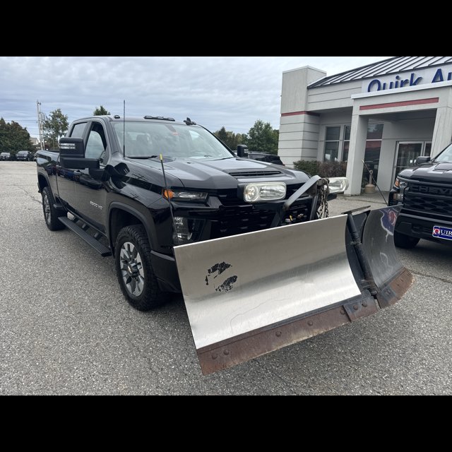 2023 Chevrolet Silverado 2500HD Custom thumbnail 3
