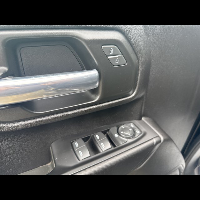 2023 Chevrolet Silverado 2500HD Custom thumbnail 15