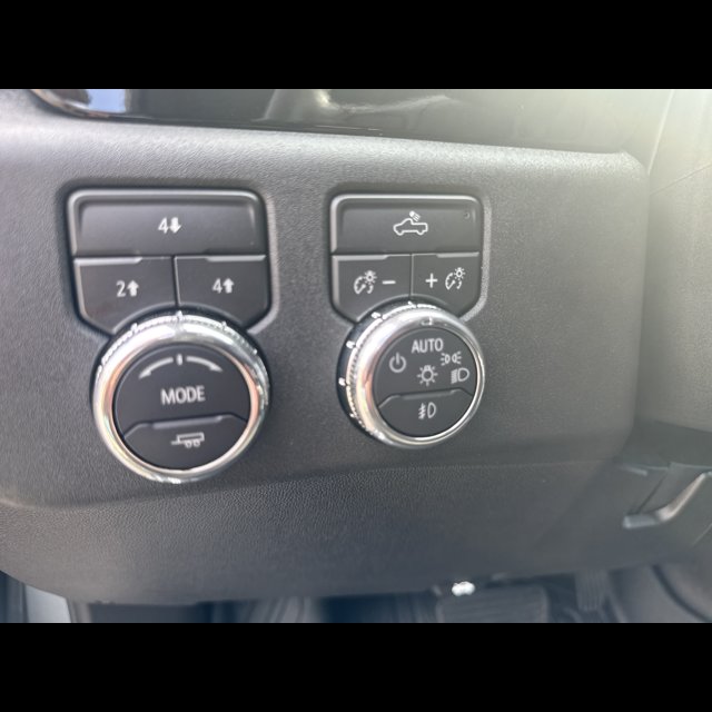 2026 GMC Sierra 2500HD SLE thumbnail 16