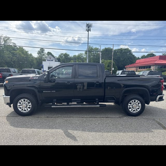 2022 Chevrolet Silverado 2500HD LT thumbnail 8