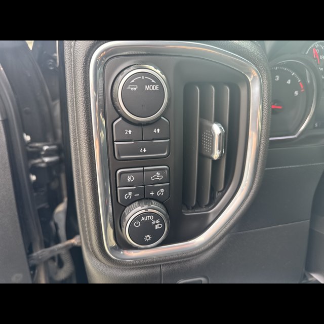 2022 Chevrolet Silverado 2500HD LT thumbnail 16