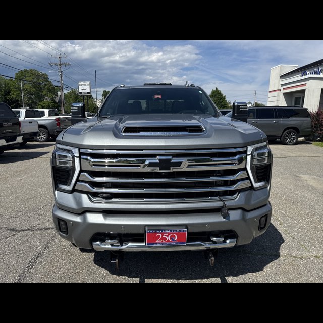 2024 Chevrolet Silverado 3500HD High Country thumbnail 2