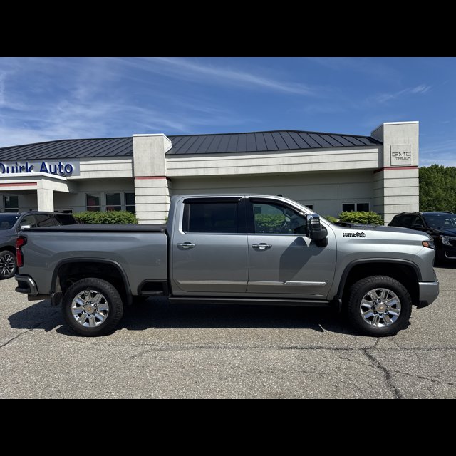 2024 Chevrolet Silverado 3500HD High Country thumbnail 4