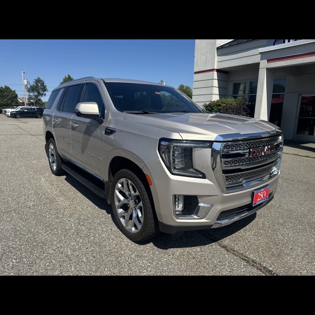 2023 GMC Yukon SLT thumbnail 3