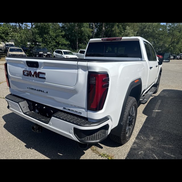 2026 GMC Sierra 2500HD Denali thumbnail 3