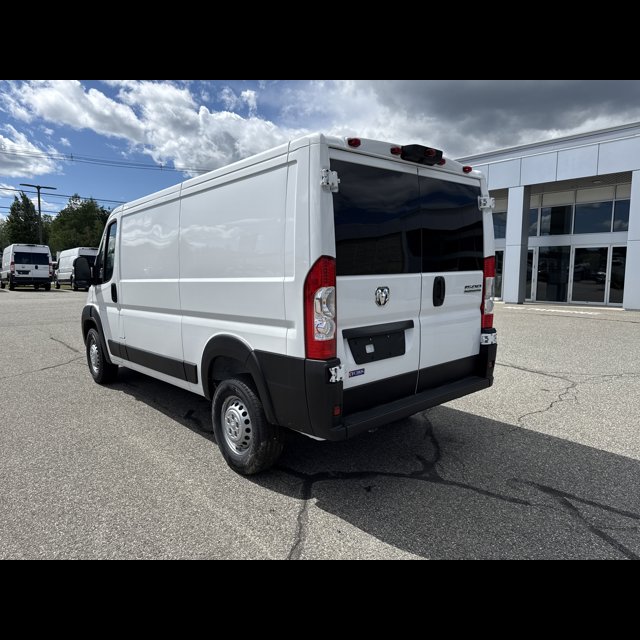 2025 Ram ProMaster Cargo Van Tradesman thumbnail 3