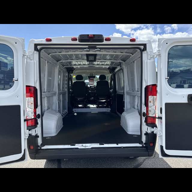 2025 Ram ProMaster Cargo Van Tradesman thumbnail 5