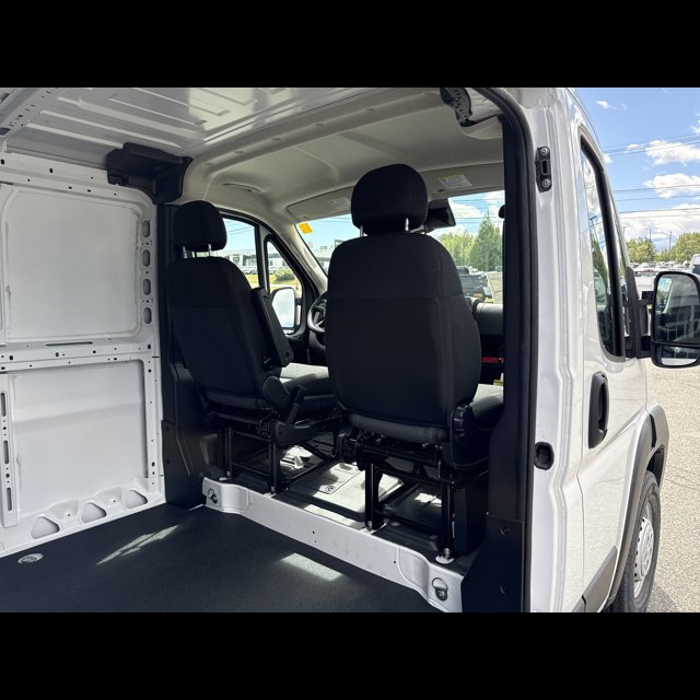 2025 Ram ProMaster Cargo Van Tradesman thumbnail 12