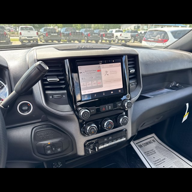 2026 Ram 3500 Chassis Cab Tradesman thumbnail 12