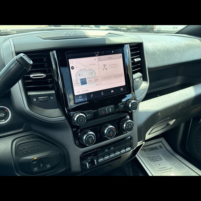 2026 Ram 3500 Chassis Cab Tradesman thumbnail 11