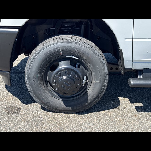 2026 Ram 3500 Chassis Cab Tradesman thumbnail 2