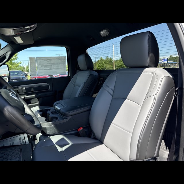 2026 Ram 3500 Chassis Cab Tradesman thumbnail 11