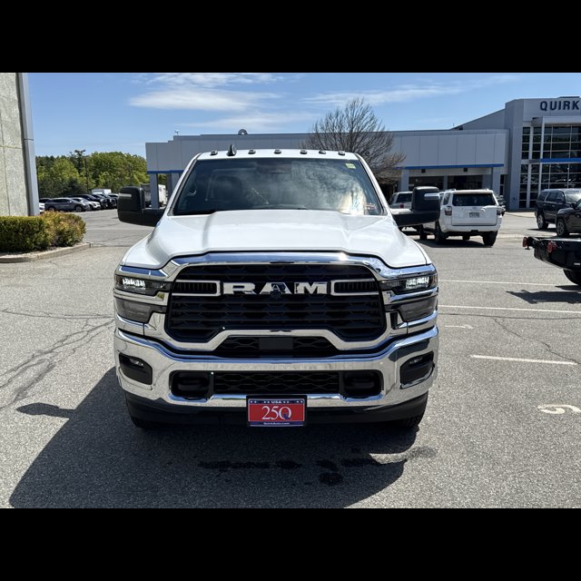 2026 Ram 3500 Chassis Cab Tradesman thumbnail 8