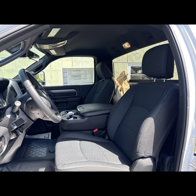 2026 Ram 3500 Chassis Cab Tradesman thumbnail 9