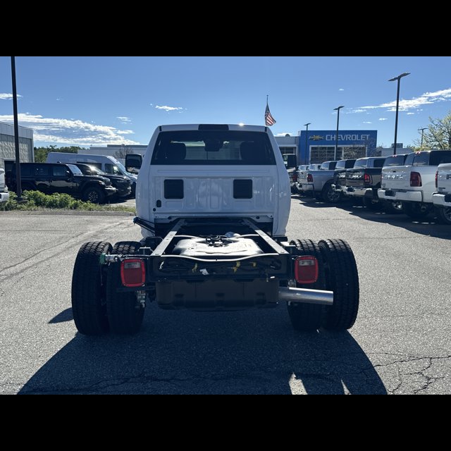 2026 Ram 5500 Chassis Cab Tradesman thumbnail 4