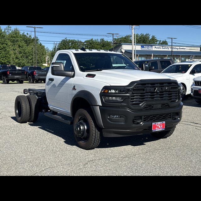 2026 Ram 5500 Chassis Cab Tradesman thumbnail 8
