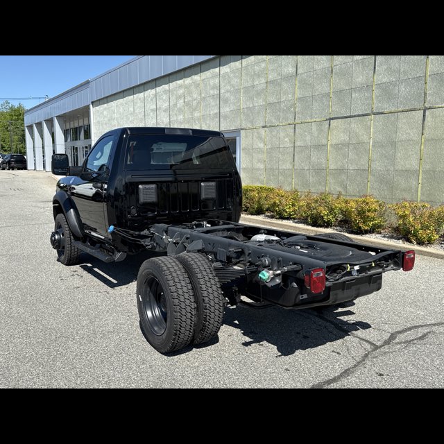 2026 Ram 5500 Chassis Cab Tradesman thumbnail 4