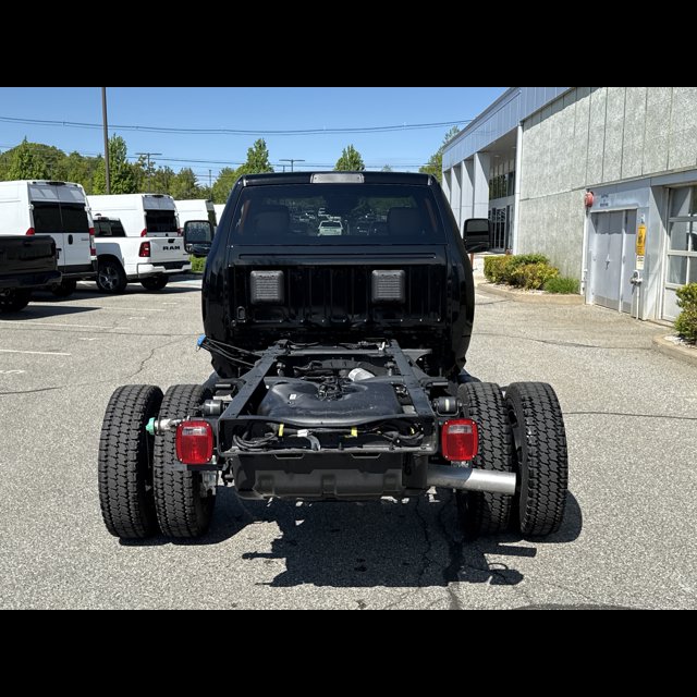 2026 Ram 5500 Chassis Cab Tradesman thumbnail 5