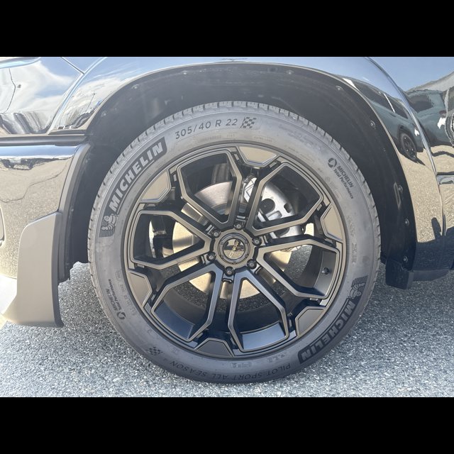 2026 Ram 1500 Big Horn thumbnail 2