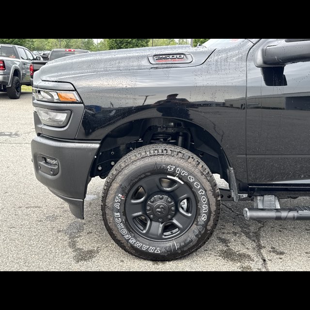 2026 Ram 2500 Tradesman thumbnail 2