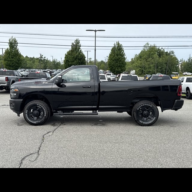 2026 Ram 2500 Tradesman thumbnail 3