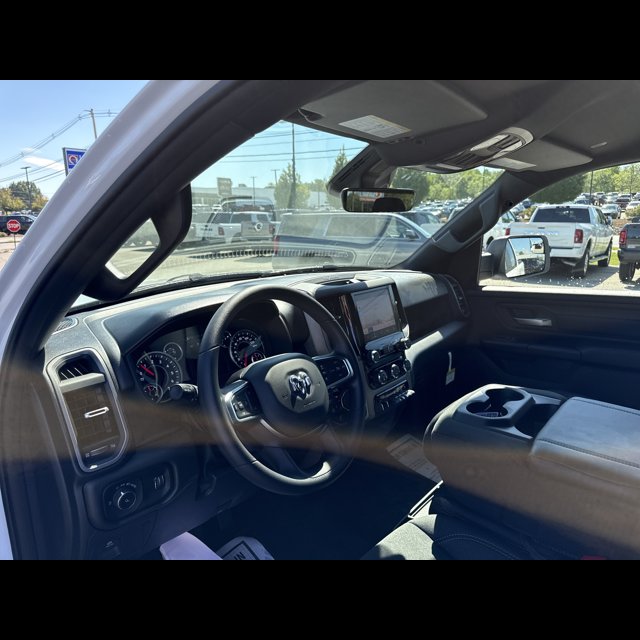 2026 Ram 1500 Tradesman thumbnail 11