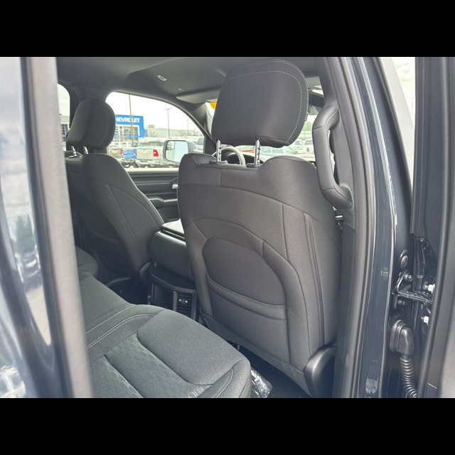 2026 Ram 1500 Tradesman thumbnail 16